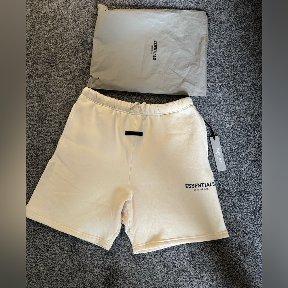 Essentials Shorts